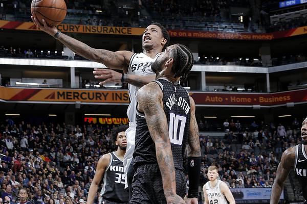 2025年12月3日 20:20:10懂球帝                 北京時(shí)間12月3日，德甲11月最佳球員候選名單公布，這6名球員為奧利塞、昂達夫、布格爾、揚-迪奧曼德、多克希、馬扎。德甲1