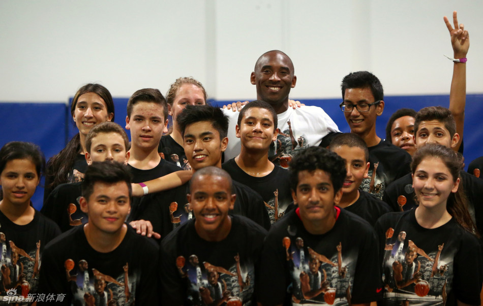 01月08日 CBA常規賽 深圳vs青島 全場(chǎng)錄像回放