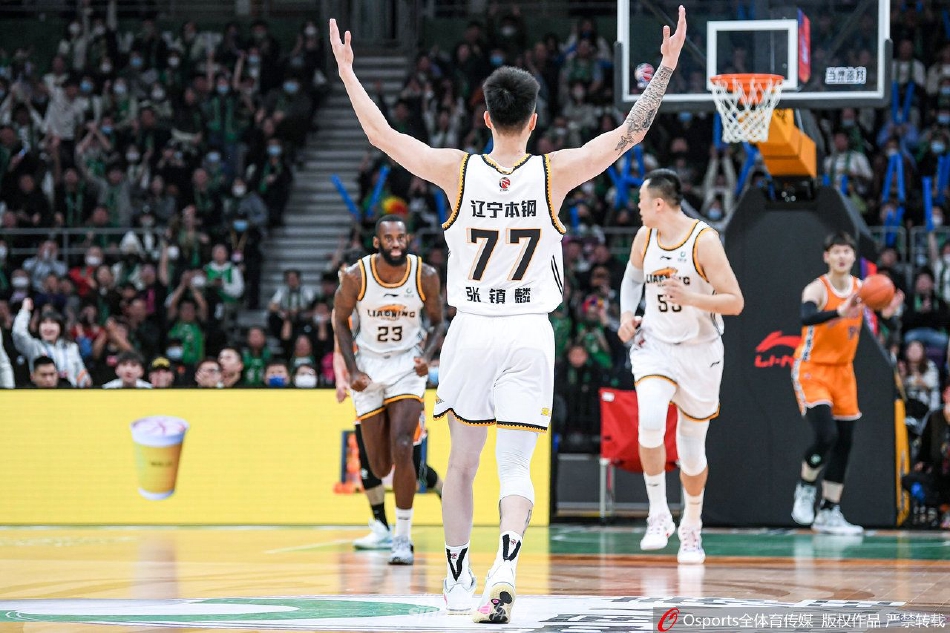 斯洛特談基耶薩落選歐冠名單：他不滿(mǎn)但是理解，這些天很努力訓練