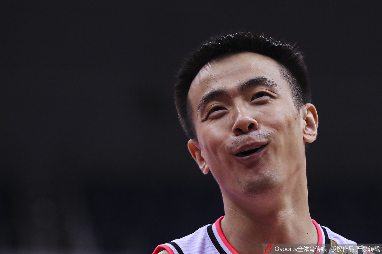 里弗斯執教雄鹿76勝71負&沒(méi)贏(yíng)過(guò)一輪季后賽 雄鹿此前5年?yáng)|部前三