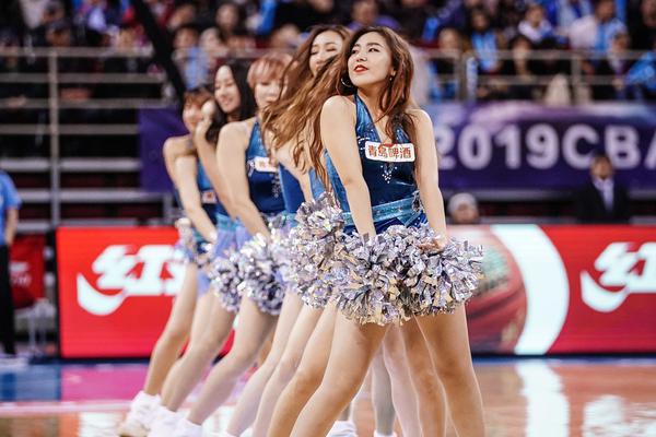 亞歷山大連續80場(chǎng)常規賽得分20+，超越羅伯特森獨占歷史第3位