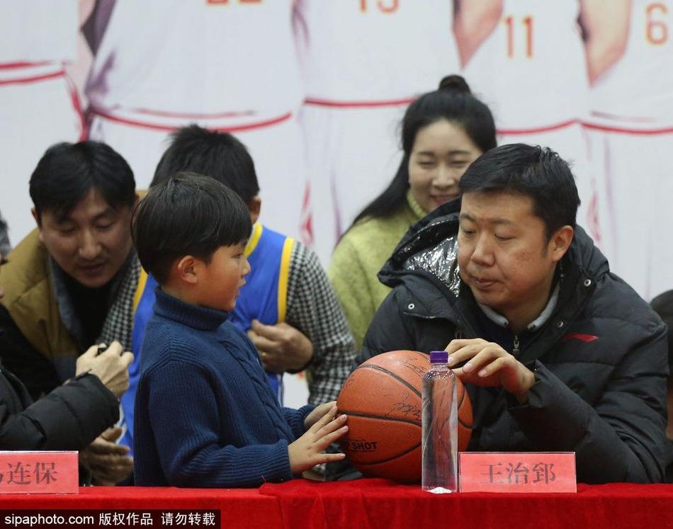 當姆巴佩遇上C羅，迷弟和偶像的對決還是敗給了保守與沉悶