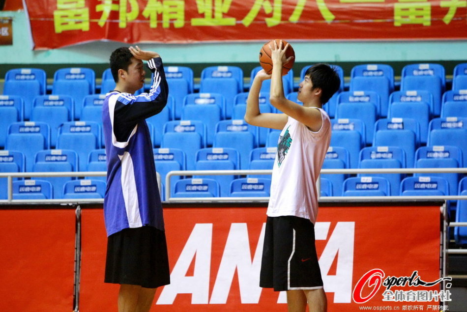 止住六連??！國王臨時(shí)主帥克里斯蒂拿到首勝