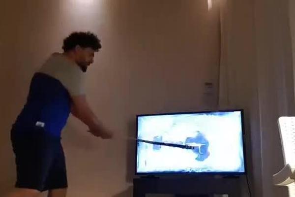 絕殺！巴斯托尼拉拽維爾茨裁判判罰點(diǎn)球，索博點(diǎn)射破門(mén)