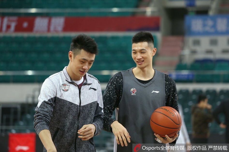 記者：尤文仍關(guān)注帕爾馬24歲中場(chǎng)伯納貝