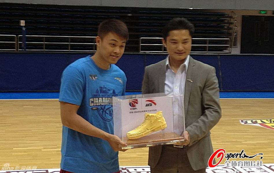 鈴蘭之劍為這和平的世界希里配隊推薦