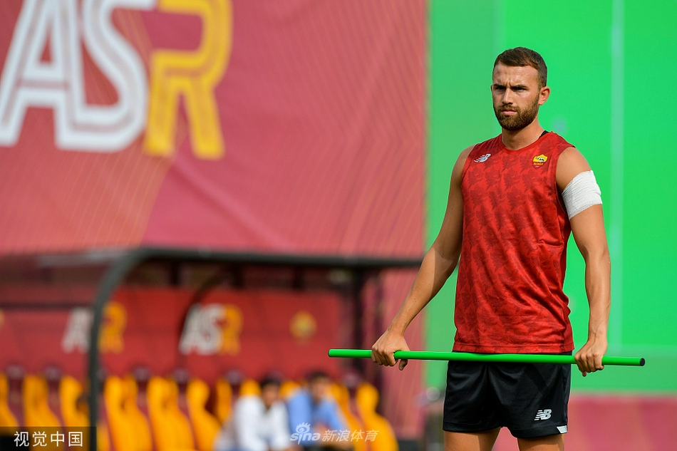 太鐵！太陽(yáng)全場(chǎng)三分33中8命中率24%，黃蜂47中13命中率28%