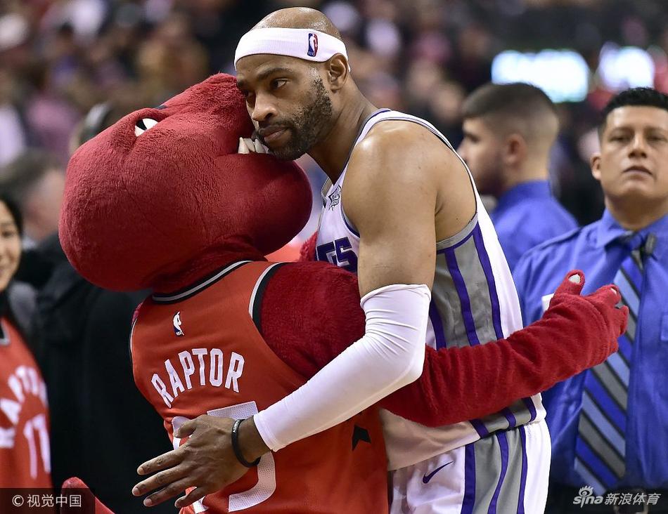 斯波談絕殺：助教奎因發(fā)明的&我讓他畫(huà)出來(lái) 戰術(shù)卡我們留4年了