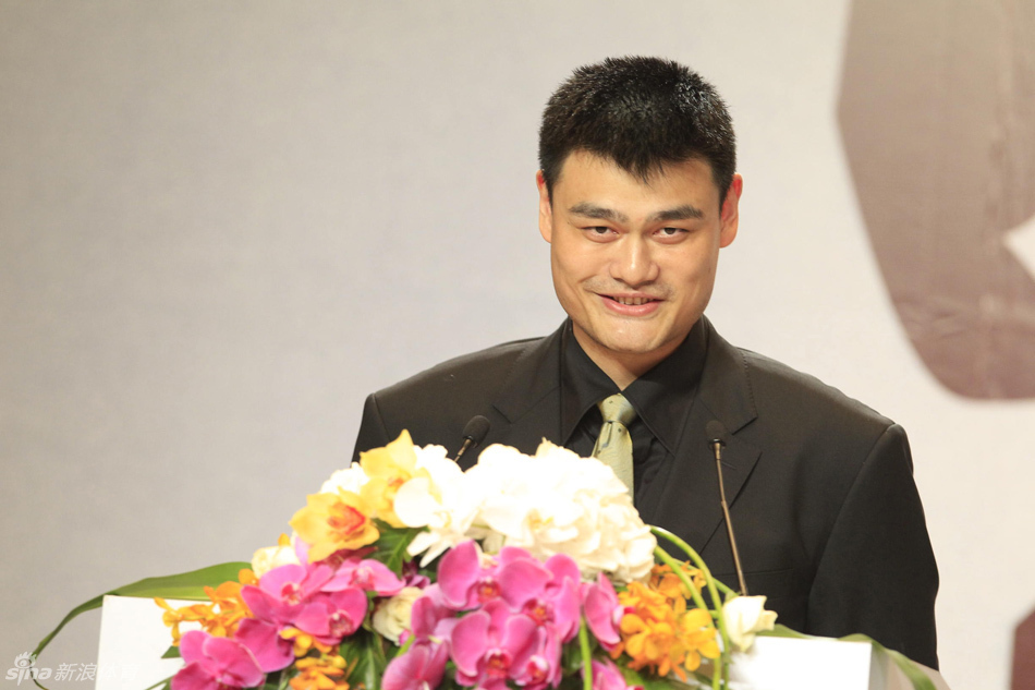 29分17助！CC成本賽季第4位單場(chǎng)25+15助的球員 比肩約字里