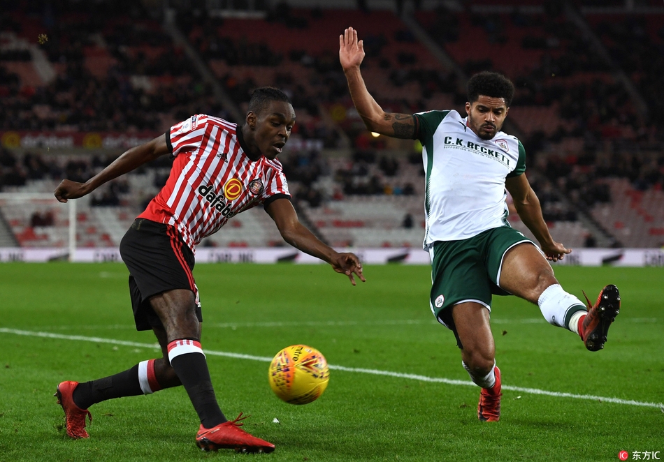 直播吧10月23日訊 騎士即將迎來(lái)賽季揭幕戰，在賽前，米切爾談到了本賽季的決心和目標。他說(shuō)：“我不想只是一個(gè)得分手，也不想只是那個(gè)拿了很多榮譽(yù)卻贏(yíng)不下來(lái)的家伙。我想要在最高層級上比賽中贏(yíng)球?！?