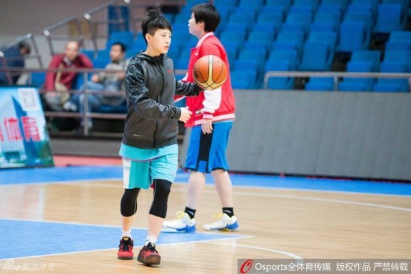 王長(cháng)慶回應“摘桃”：考察了近兩百名球員 終極目標都是培養人才