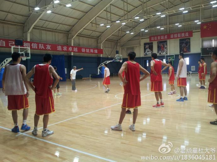 羅馬諾：西漢姆聯(lián)有意引進(jìn)布萊頓中衛伊戈爾