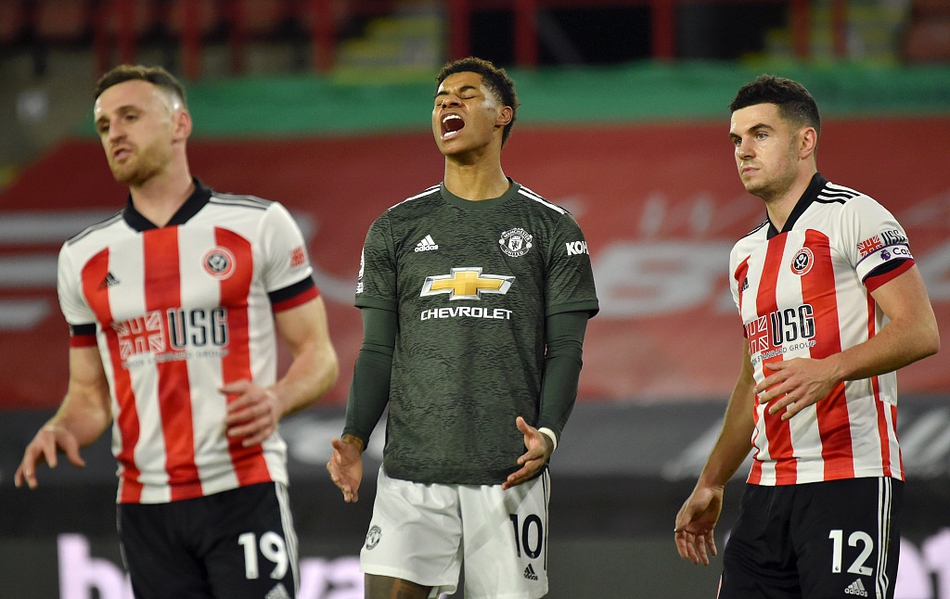 殺死比賽！格蘭姆斯迎著(zhù)濃眉干拔三分命中，6記三分砍下23分