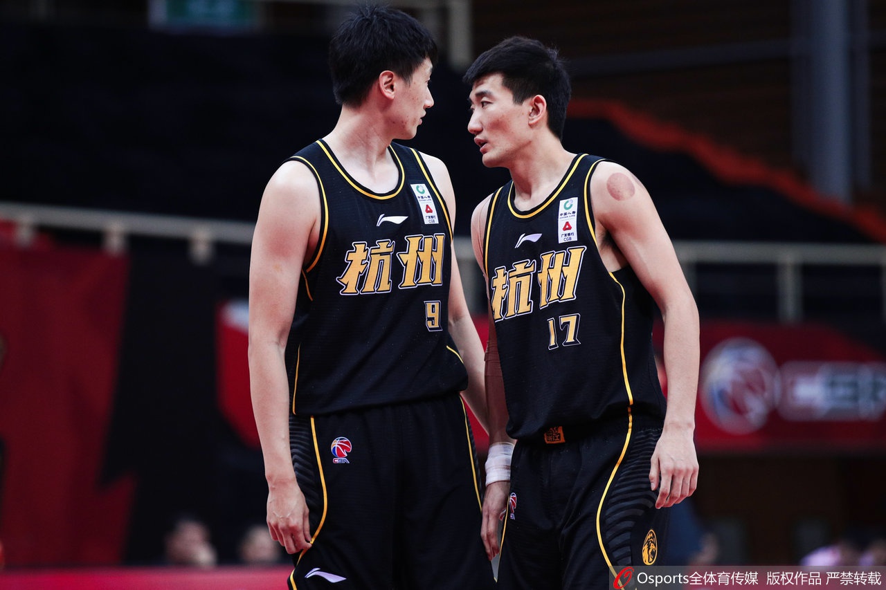 盧：我們最后時(shí)刻的防守沒(méi)什么失誤，只是他們投進(jìn)了