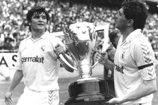 判罰爭議！范迪克賽后找裁判理論，貝里瓦爾也在旁邊