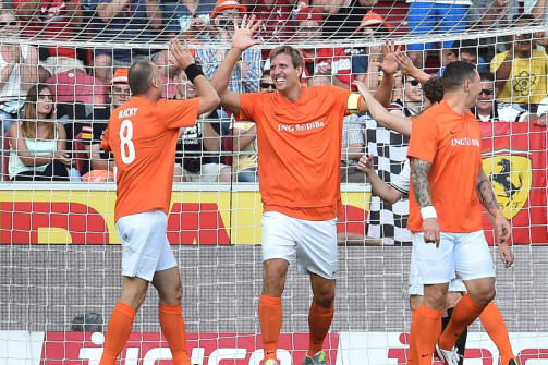 索蘭克單刀破門(mén)，VAR介入后裁判判罰越位在先