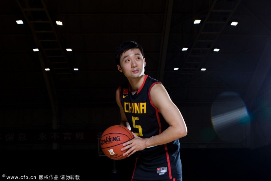 稍微發(fā)力就結束了！米切爾19中9&5記三分拿下23分3板4助