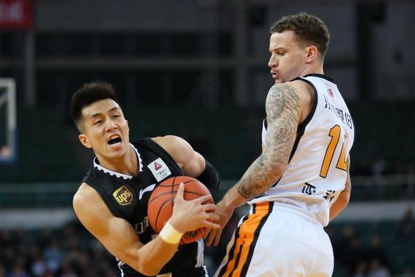 俄勒岡主教練：CBA并不重視防守 林葳的有球或無(wú)球防守還要加強