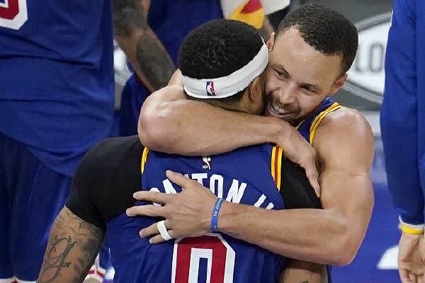 從未犯滿(mǎn)離場(chǎng)的球員：張伯倫1205場(chǎng)第一 科爾第二 歐文875場(chǎng)第四