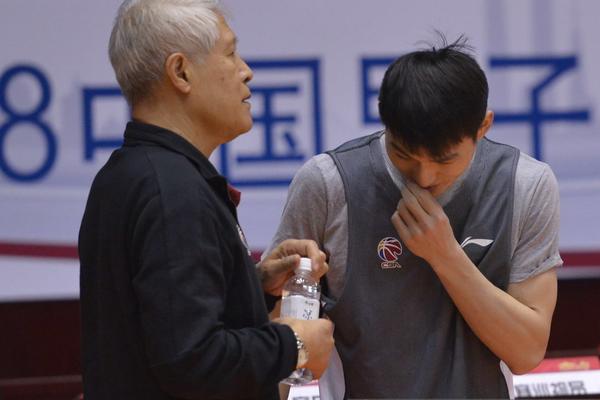 戴牙套比賽引發(fā)關(guān)注！K·麥卡利斯特曾牙齒受傷，醫生建議戴牙套