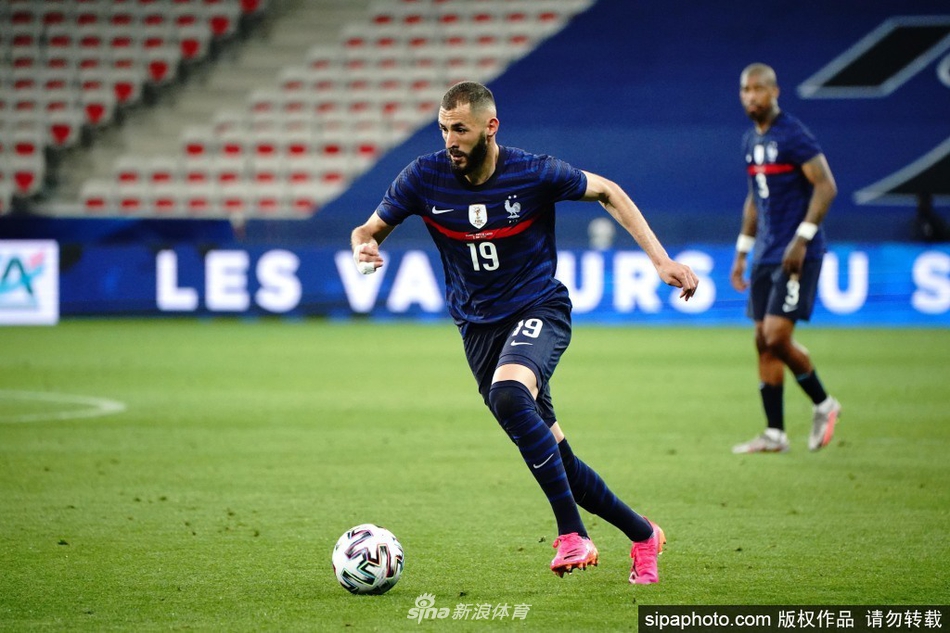 成都公安：足協(xié)杯半決賽后3人實(shí)施揮拳擊打等違法行為 被行政拘留