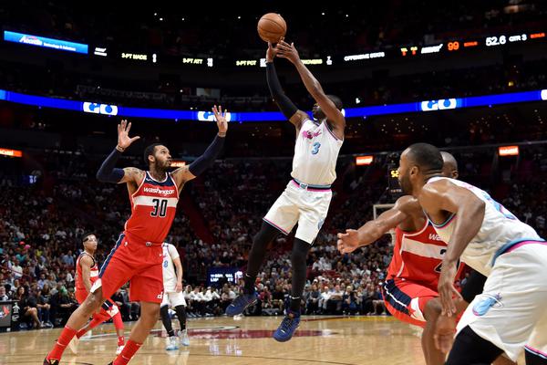 英媒：阿莫林給球員設立球迷互動(dòng)規則，旨在全方位強化曼聯(lián)形象11區電臺                                                                20