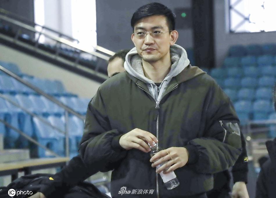 恩里克：巴爾科拉？球員狀態(tài)起伏很正常 有引援就會(huì )有球員離隊