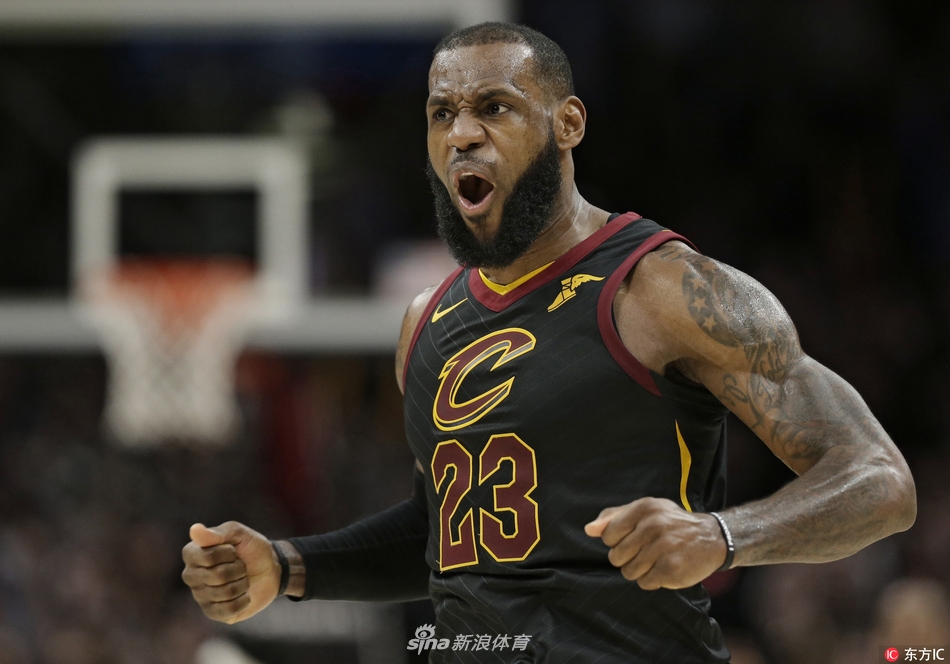 GIF-愛(ài)德華茲被吹技犯