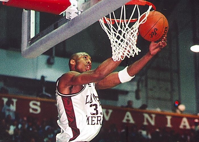 身價(jià)5000萬(wàn)歐，記者：目前沒(méi)有跡象表明梅努會(huì )離開(kāi)曼聯(lián)