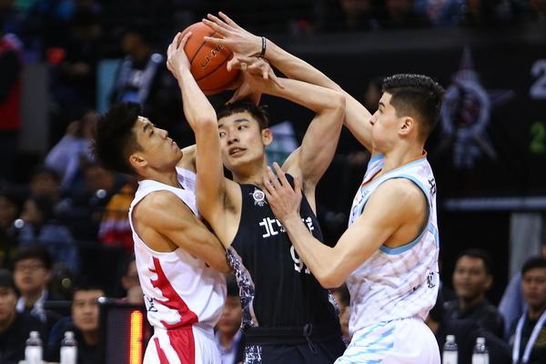 罰球差距不??！森林狼32罰23中&蘭德?tīng)?3中9 奇才僅12罰9中