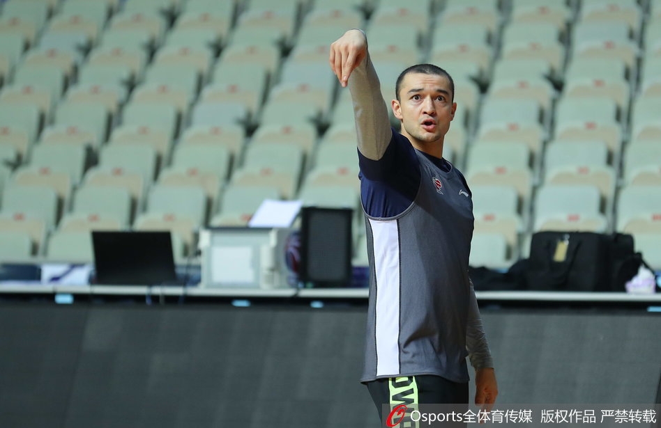 打進(jìn)唯一進(jìn)球助維拉戰勝曼城，卡什當選全場(chǎng)最佳球員