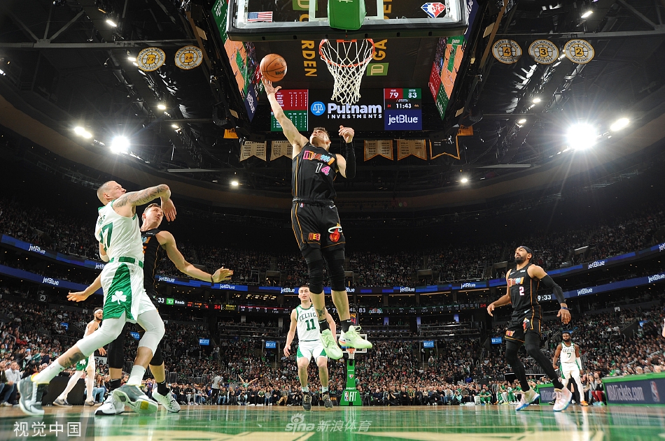 直播吧12月18日訊 NBA常規賽，灰熊116-110戰勝森林狼。本場(chǎng)比賽，灰熊內線(xiàn)小賈倫表現出色，在33分鐘的時(shí)間里，投籃18中10，三分球3中2，罰球6中6，拿到28分12籃板3助攻1搶斷3蓋帽的