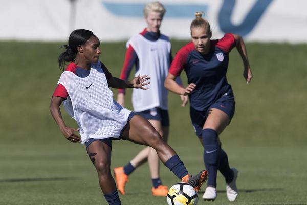 蘇丹的游戲在11月11日上線(xiàn)了重磅更新，新增文本量達到20w字,其中新增了大量游戲中的“小人物”的相關(guān)故事線(xiàn)。不僅豐富了游戲的劇情并且極大的增加了游戲深度。那么具體的內容有哪些呢?下面一起看看吧。新增