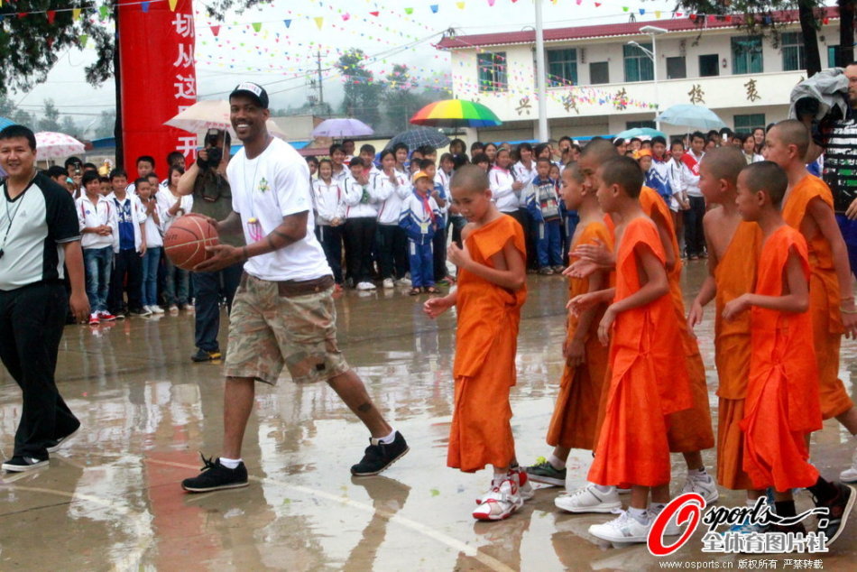 火記：裁判錯判+漏判多給了掘金4個(gè)罰球還吞了火箭2個(gè) 太可悲了