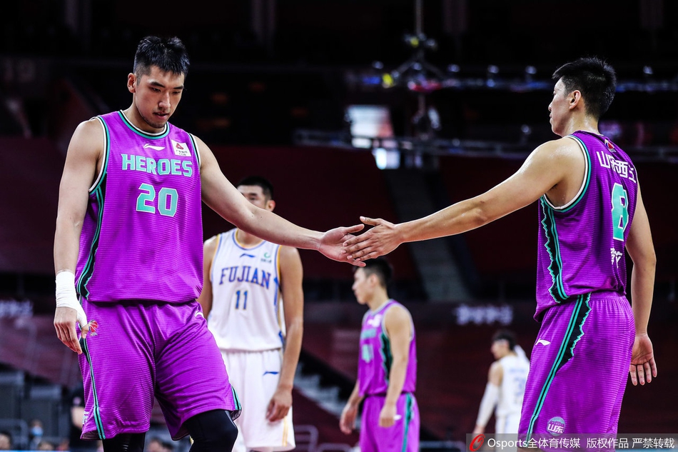 切爾西2-0埃弗頓全場(chǎng)數據：射門(mén)17-11，射正5-2，控球率58%-42%馬東宇                                                           