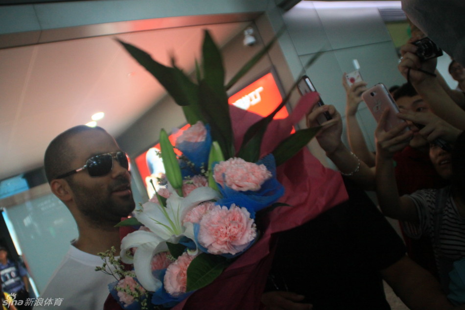 努爾基奇：國際賽場(chǎng)和NBA完全不同 但字母哥仍然具有統治力