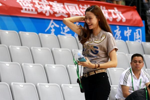 薩拉赫本場(chǎng)數據：2次射門(mén)0射正，全場(chǎng)1次對抗0成功&獲評7分