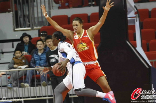 天空體育：那不勒斯希望霍伊倫在24