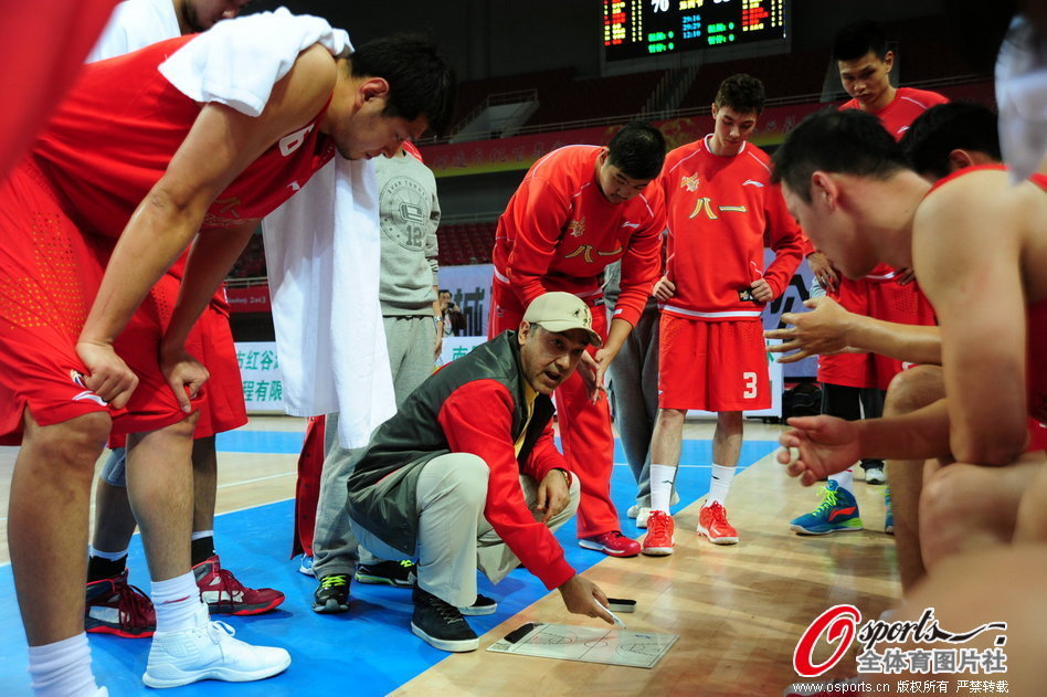 [流言板]烏度卡月最佳教練次數已升至火箭隊史第二，第一為德帥的5次