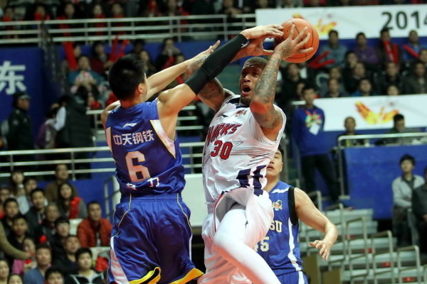 德轉列近10年國王杯冠軍：巴薩5次登頂，皇馬僅在2023年奪冠