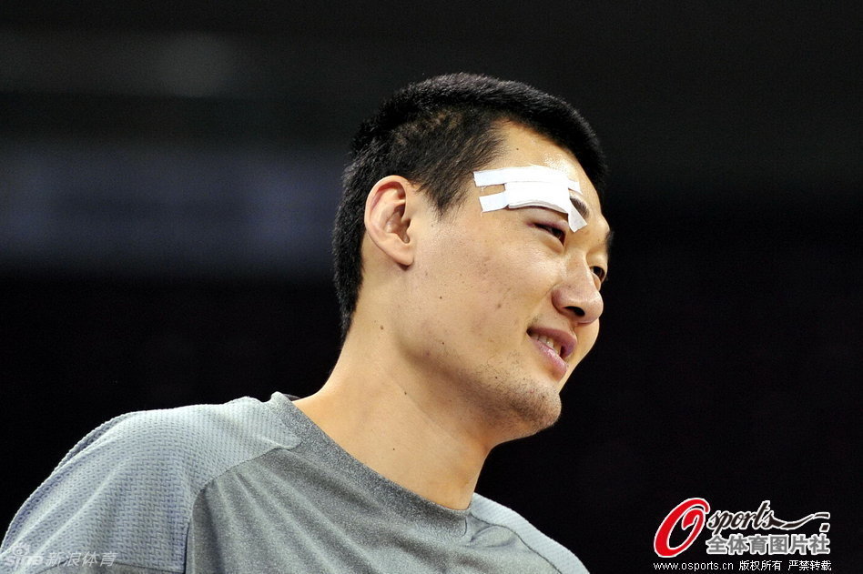 熱刺、黃潛短時(shí)間內多人染黃！主裁6分鐘內連發(fā)4張黃牌