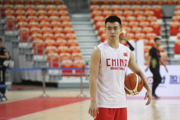 丹佛媒體人：火箭至少能打進(jìn)季后賽次輪 只有兩三支球隊比他們強