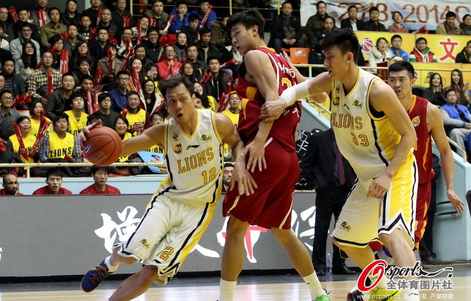 本賽季持球三分20+球員：七人無(wú)庫里 馬克西25個(gè)&哈登東契奇在列