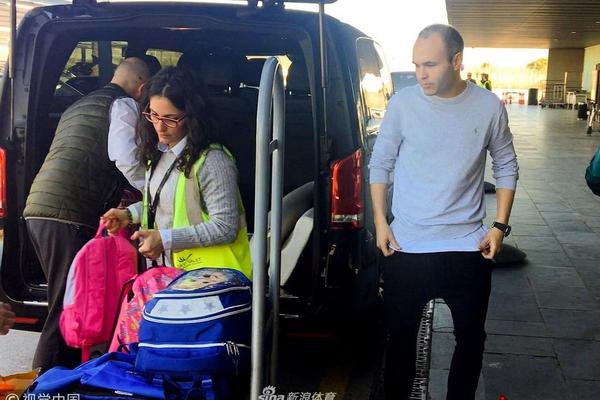 Score90評2025后衛+門(mén)將最佳：中后衛加布里埃爾 ，門(mén)將庫爾圖瓦