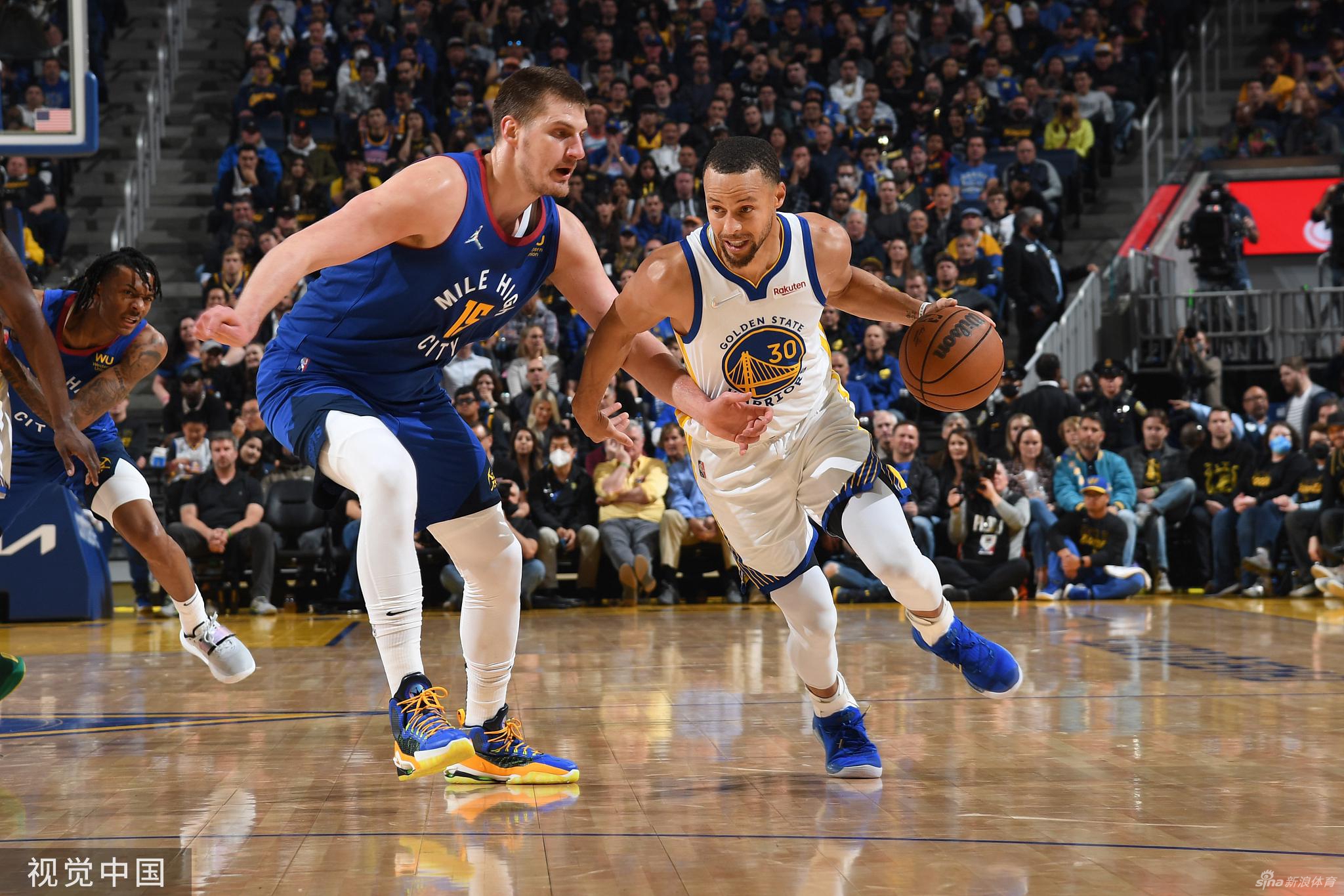 不手軟！薩博尼斯接球三分命中反超1分，砍下21分17板10助