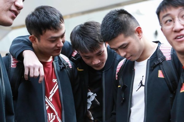 [流言板]巴圖姆：我一直和倫納德保持密切聯(lián)系，他說(shuō)目前情況還好