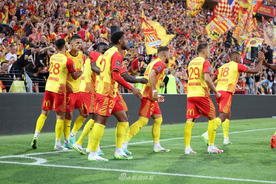 記者：我認為2018年的詹姆斯是籃球歷史上最好的球員