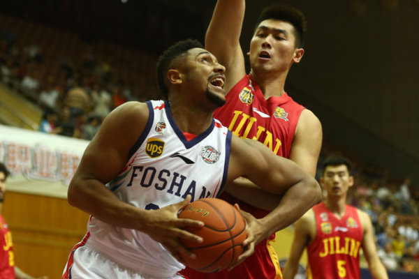 差勁！哈克斯15投僅4中拿到11分4助 三分4中0