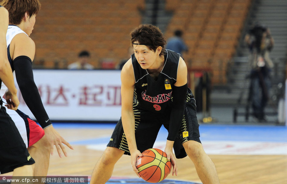 殺死比賽！格蘭姆斯迎著(zhù)濃眉干拔三分命中，6記三分砍下23分