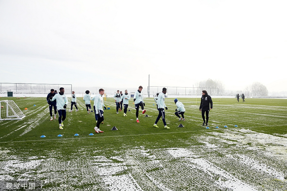 你又是奇兵！萊爾斯9中5&三分6中3貢獻14分4板 正負值+31冠絕全場(chǎng)